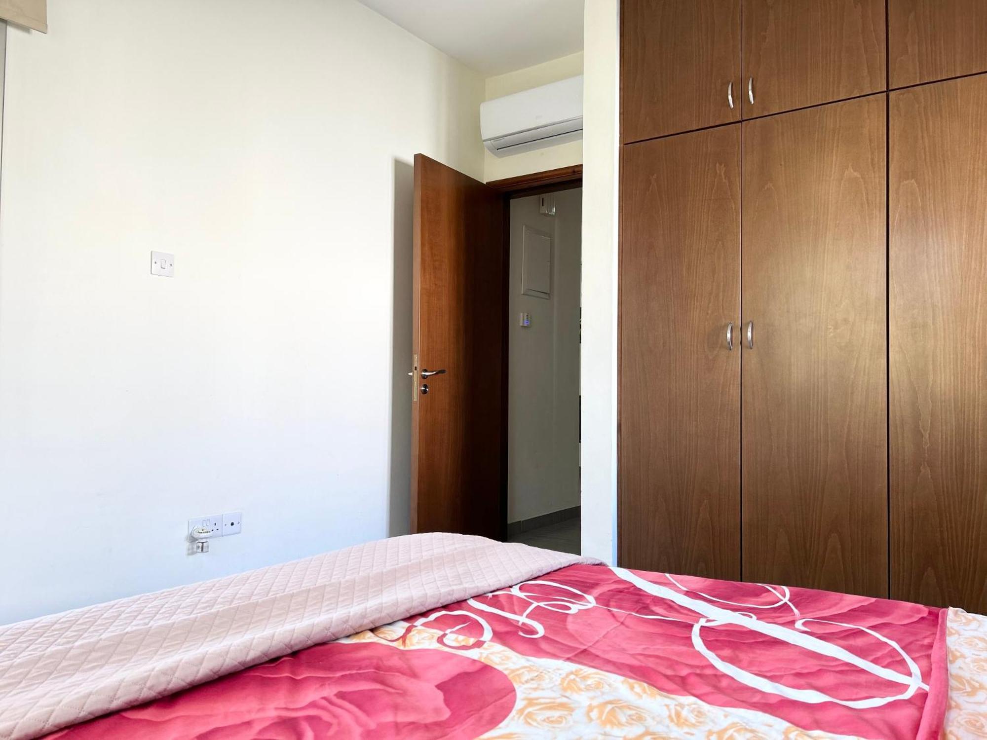 Sun Julz Apartments On The Beach Paphos 外观 照片